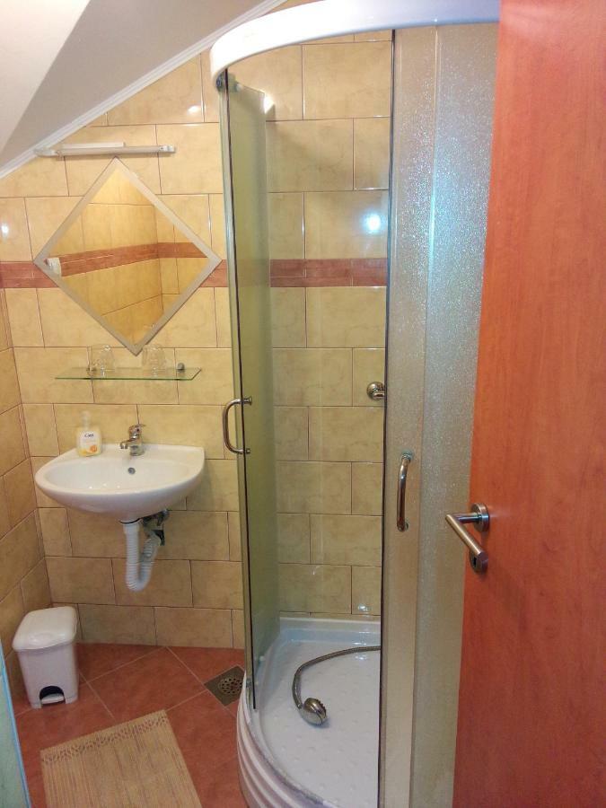 Guesthouse Capistro 比尔杰 外观 照片