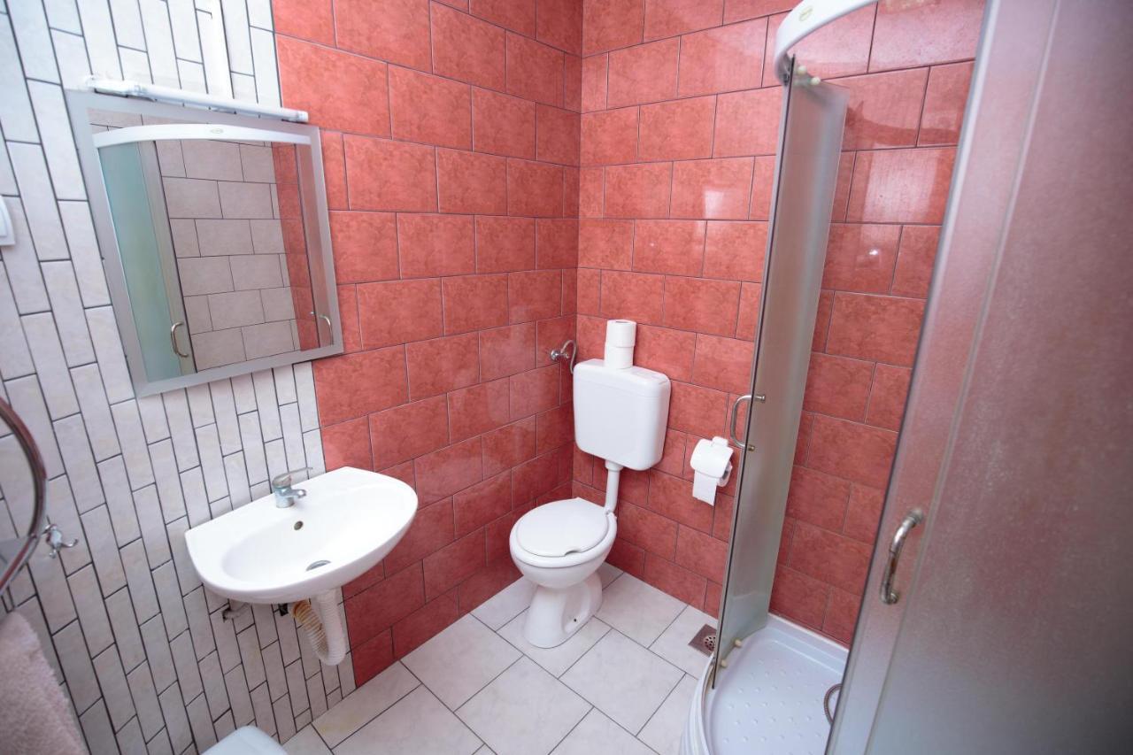 Guesthouse Capistro 比尔杰 外观 照片